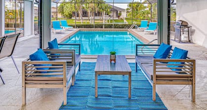 Moderna casa de Cape Coral con piscina, muelle y acceso al golfo