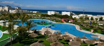 Apartment in Jawhara2 Marina Smir next to the beach with pool.