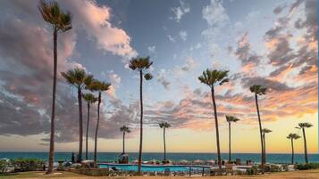 Lämmitetty uima-allas