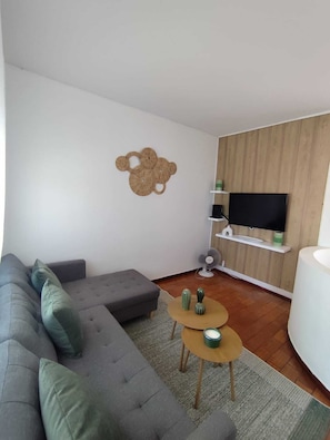 TV