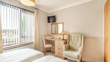1 bedroom, WiFi (free), bed sheets