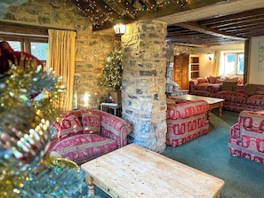 Interior - 16 bedroom accommodation in Bampton, near Tiverton (Bampton, near Tiverton)