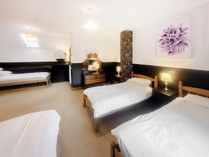 16 chambres, Wi-Fi gratuit, draps fournis