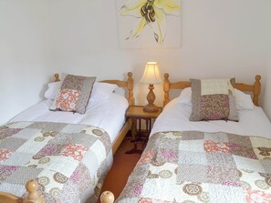 16 bedrooms, free WiFi, bed sheets