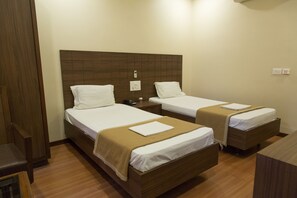 1 bedroom, in-room safe, individually decorated, individually furnished
