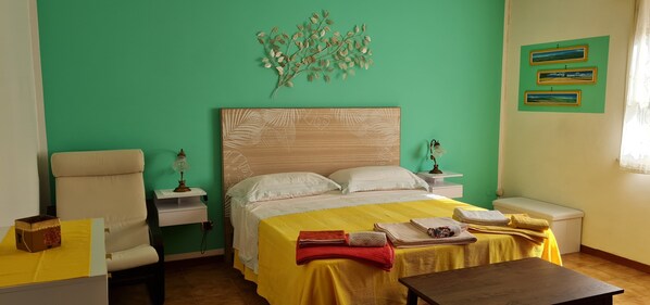 1 bedroom, iron/ironing board, WiFi, bed sheets