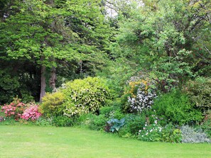 Property grounds - 1 bedroom accommodation in Lostwithiel (Lostwithiel)