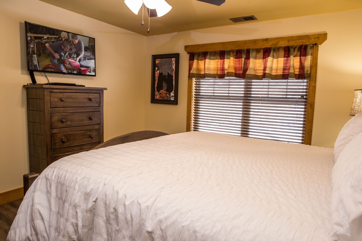 Photo 89 of 4BR, indoor pool, hot tub, game room.