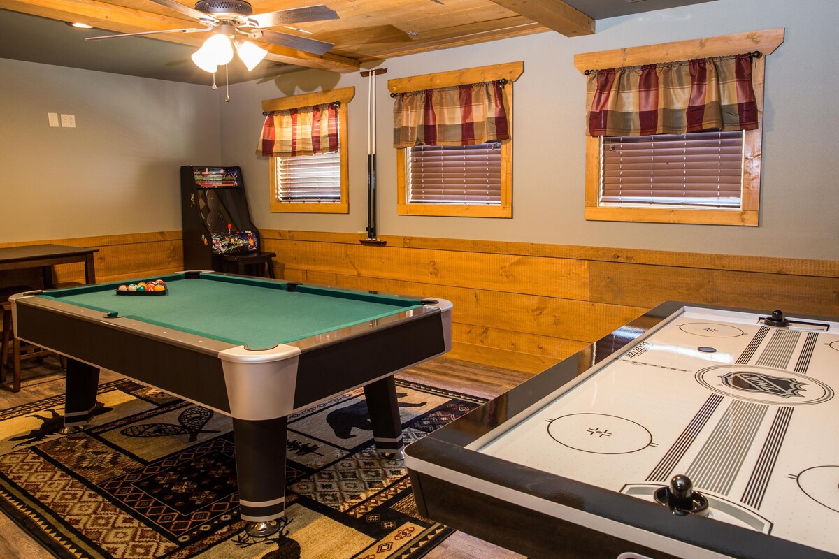 Photo 64 of 4BR, indoor pool, hot tub, game room.