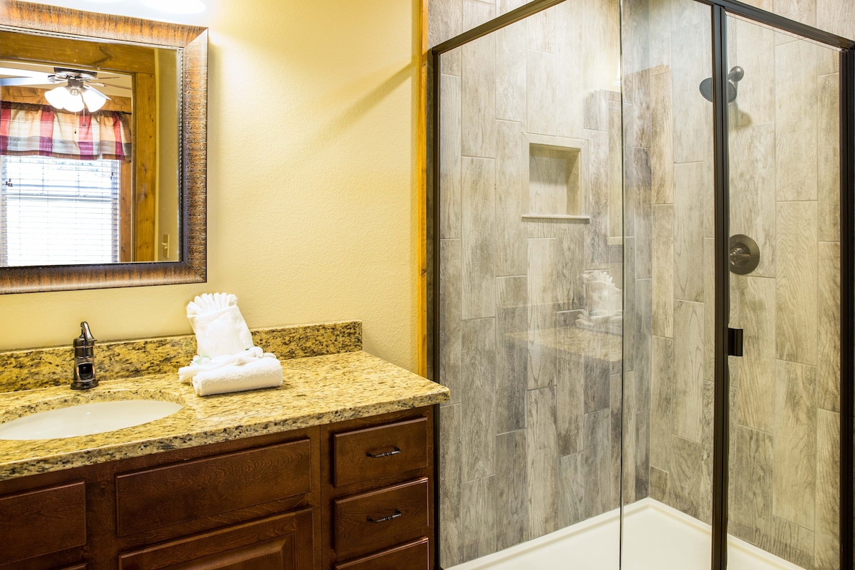 Photo 84 of 4BR, indoor pool, hot tub, game room.