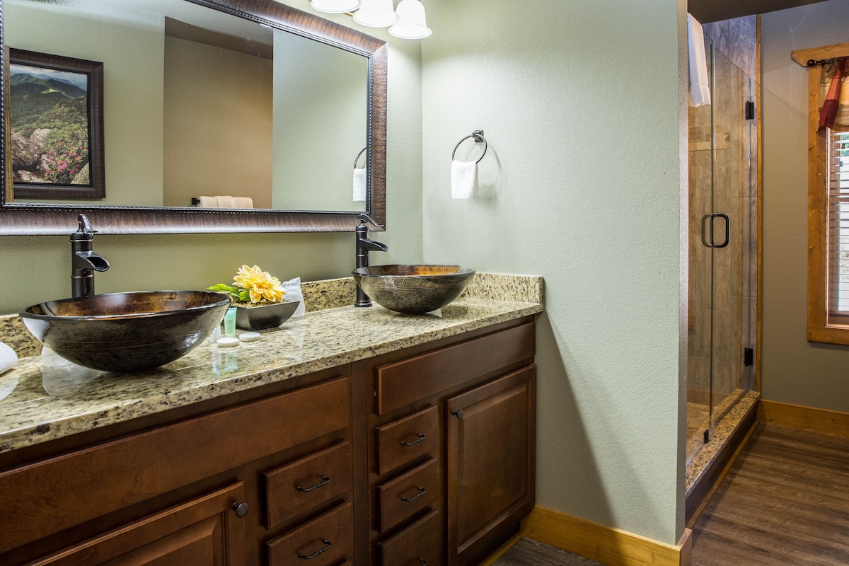 Photo 75 of 4BR, indoor pool, hot tub, game room.