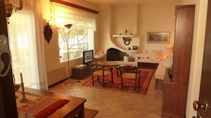 TV - Top  Apartment- Ellen in front of the Beach (Greek Style) (Sithonia)