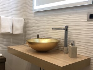 Suite Exclusive, 1 grand lit, non-fumeur, vue jardin | Salle de bain