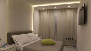Exclusive Suite, 1 Queen Bed, Non Smoking, Garden View | Premium bedding, down comforters, memory foam beds, in-room safe - Rossini Luxury (Rende)