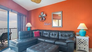 Smart TV, DVD player, stereo