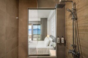 4 Schlafzimmer, Bügeleisen/Bügelbrett, Reisekinderbett, WLAN