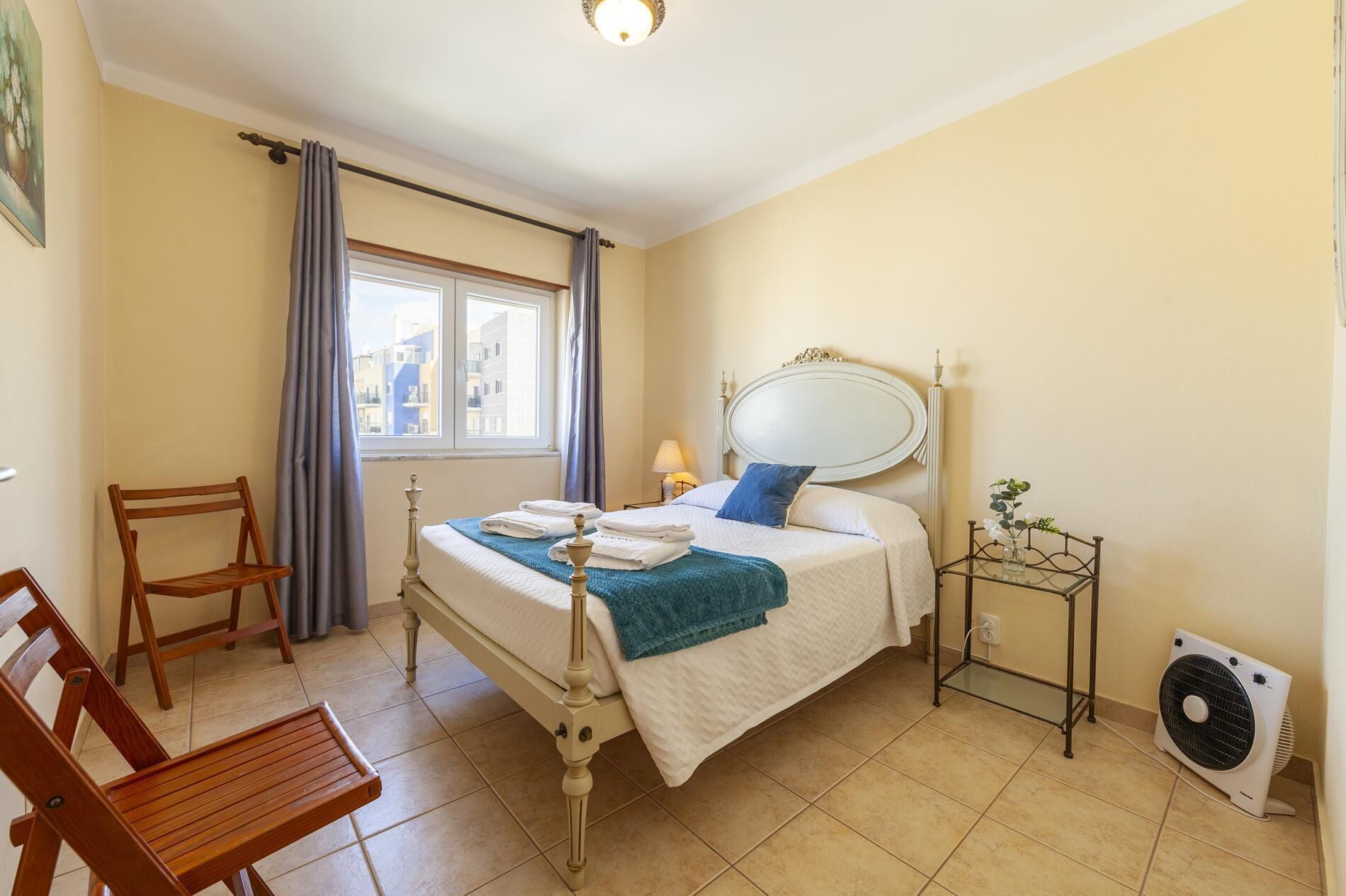 2 bedrooms, WiFi (free), bed sheets