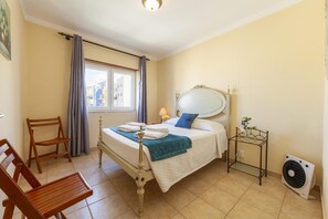 Room - B32 - Portimao Central Apartment (Portimao)