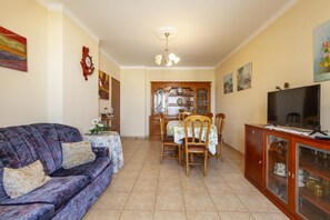Living area - B32 - Portimao Central Apartment (Portimao)