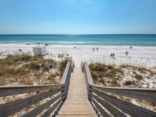 🏖️ Beach Service Included! | 750 ft to Beach | 4 BR | Villa Tuscana