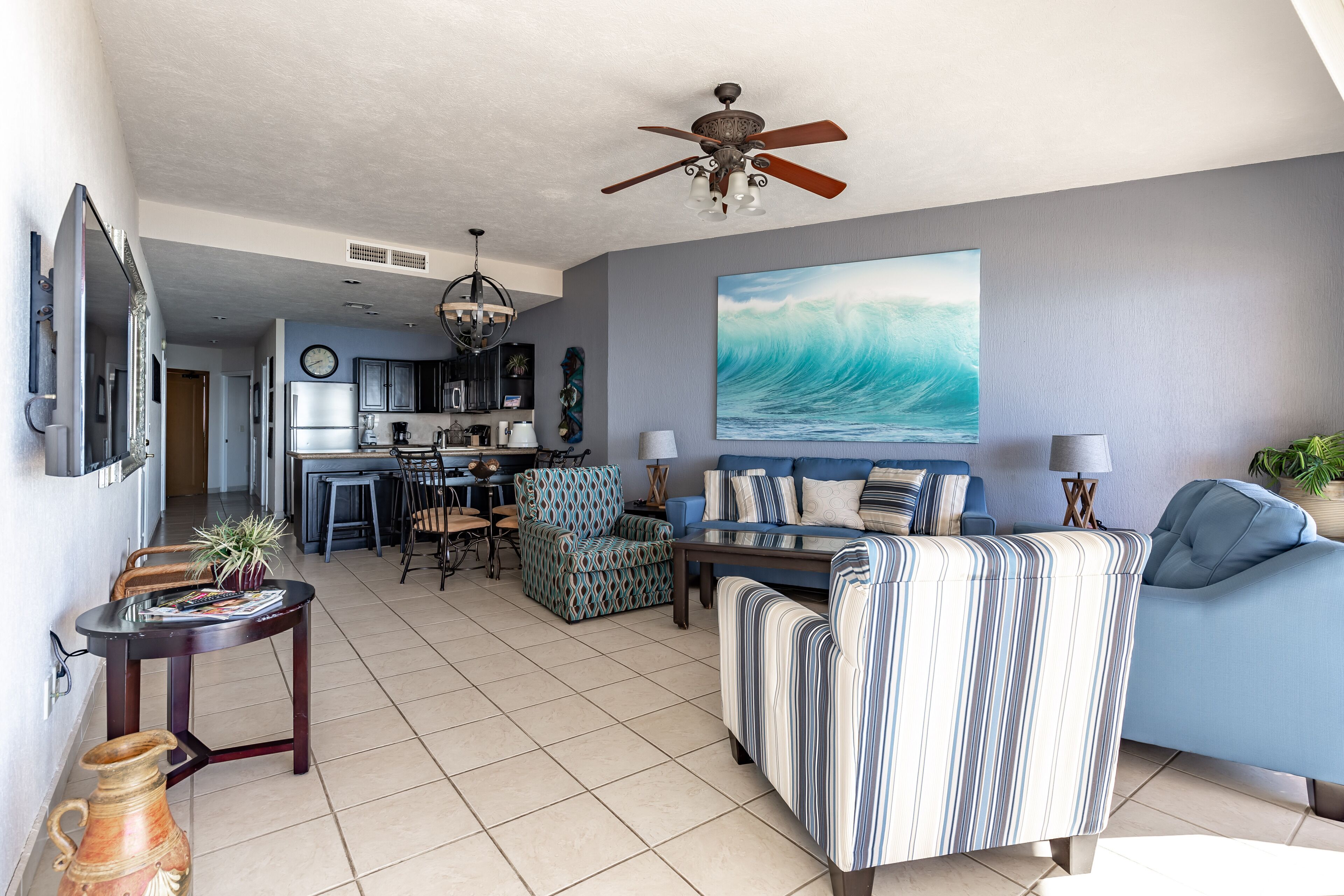 TV, DVD-spiller og stereoanlegg