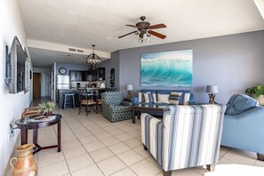 TV, DVD-spiller og stereoanlegg