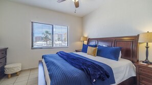 3 bedrooms, iron/ironing board, free WiFi, bed sheets
