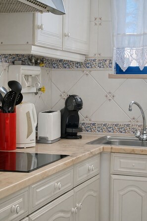Fridge, microwave, oven, dishwasher - V2 Jardim da Oura, piscina, BBq, praia a 500m. (Albufeira)