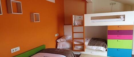 3 Schlafzimmer, Bügeleisen/Bügelbrett, kostenloses WLAN, Bettwäsche