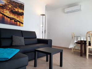 TV - T2 Jardim da oura 2ª Drt (Albufeira)