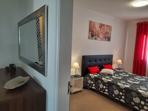 2 habitaciones, tabla de planchar con plancha y wifi gratis 