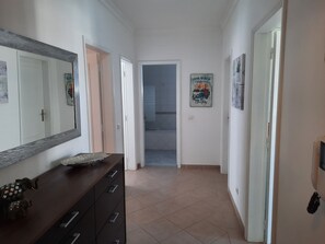 Interior - T2 Jardim da oura 2ª Drt (Albufeira)