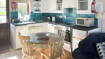 Dishwasher, high chair