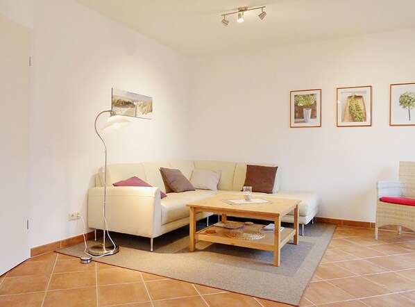 TV, DVD player, aparelho de som
