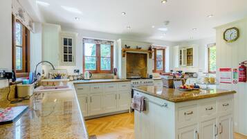 Dishwasher, high chair