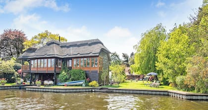 4 bedroom accommodation in Irstead, near Wroxham