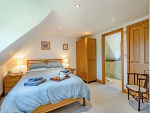 4 bedrooms, free WiFi, bed sheets