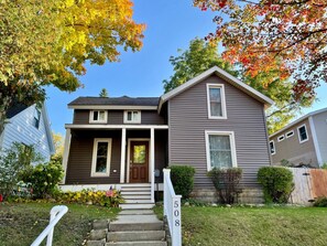 Exterior - Charming Petoskey Grove Home - minutes to Gaslight District, Bayfront parks (Petoskey)