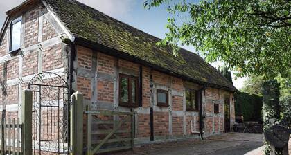 2 bedroom accommodation in Welland, near Malvern