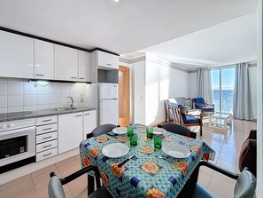 Fridge, microwave, oven, coffee/tea maker