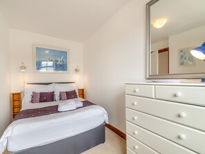 3 bedrooms, free WiFi, bed sheets - Island In The Stream (Abraham&rsquo;s Quay, Whitby)