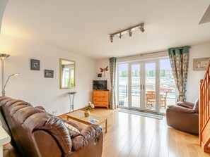 Living area - Island In The Stream (Abraham&rsquo;s Quay, Whitby)