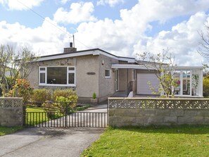 Exterior - 2 bedroom accommodation in Trearddur Bay near Holyhead (Trearddur Bay near Holyhead)