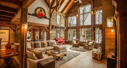 Boyne Mountain True Timber Frame en casa. Esquí de entrada / salida en comunidad cerrada