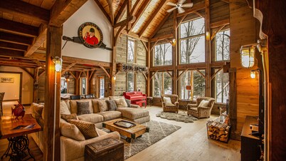 Boyne Mountain True Timber Frame en casa. Esquí de entrada / salida en comunidad cerrada