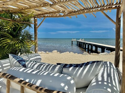 Private Oceanfront: Heated Pool, Paddleboards & Kayaks - 180 degree ocean views