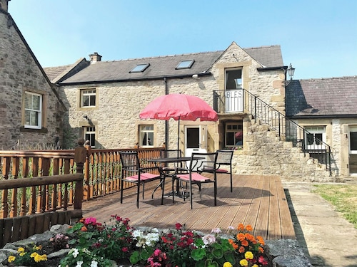 2 bedroom accommodation in Over Haddon, near Bakewell