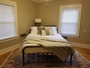 4 soverom, safe på rommet, strykejern/-brett og wi-fi