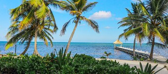 New oceanfront condo w/shared pool, dock, two kayaks, partial AC, strong WiFi