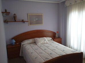 5 多间卧室、熨斗/熨衣板、床单